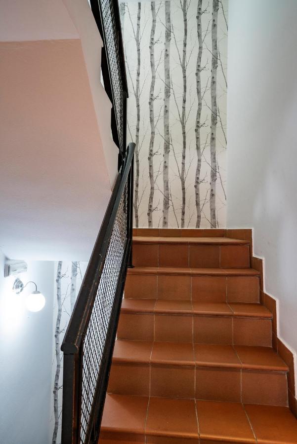 Hostal Plaza De Italia Caces Екстериор снимка