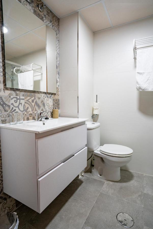 Hostal Plaza De Italia Caces Екстериор снимка