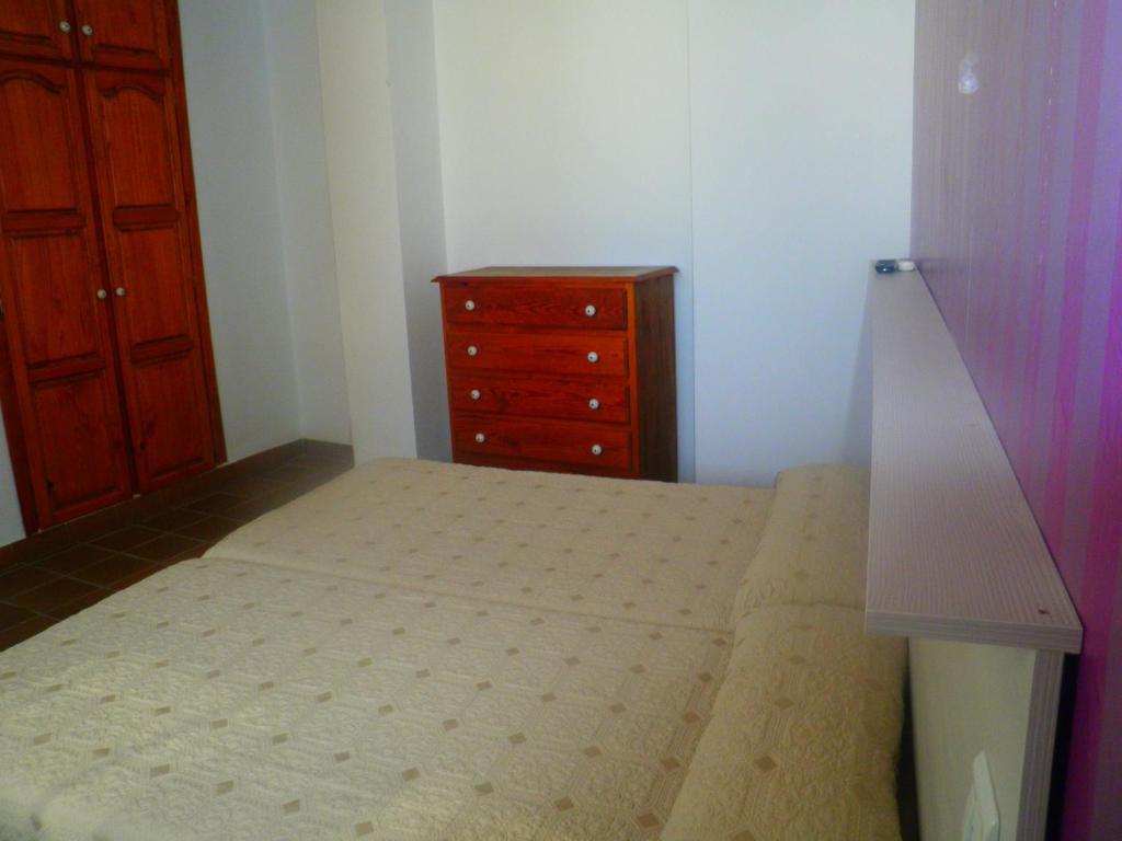 Hostal Plaza De Italia Caces Стая снимка