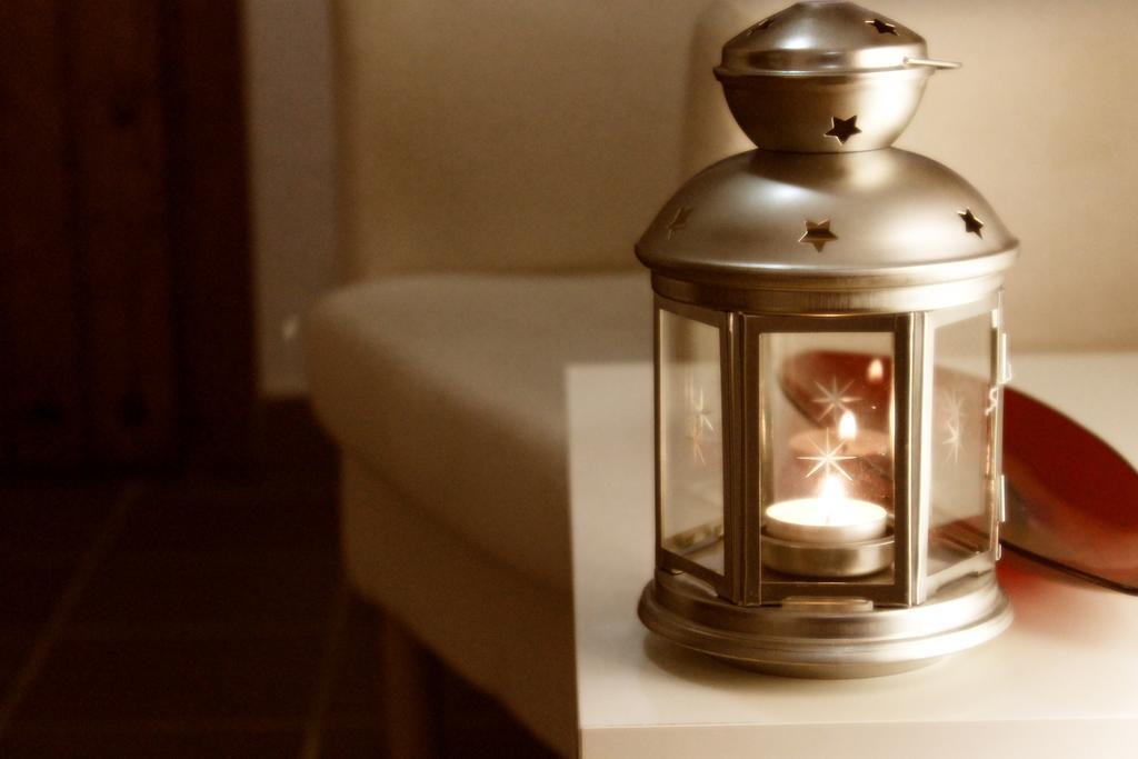 Hostal Plaza De Italia Caces Екстериор снимка